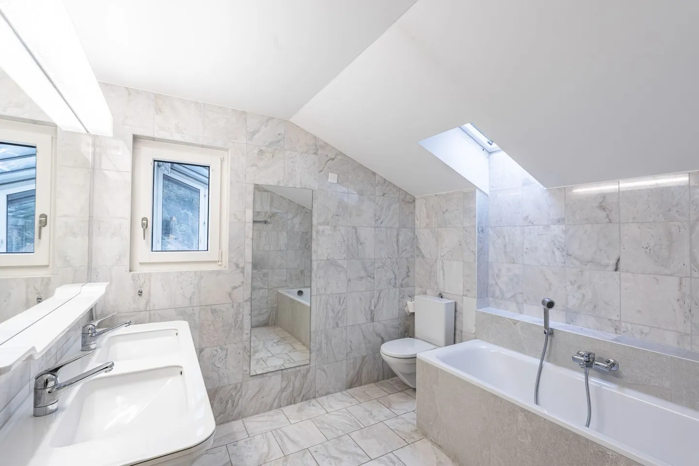 Duplex spacieux avec jardin d'hiver, Charnotzet et potentiel locatif - Photo 9 sur 12