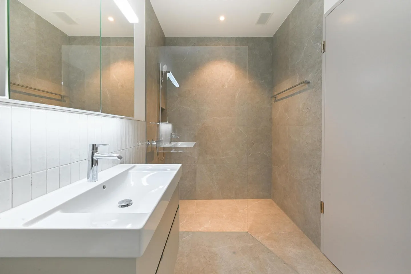 Idyllic Living by the Stream - Photo 6 of 8