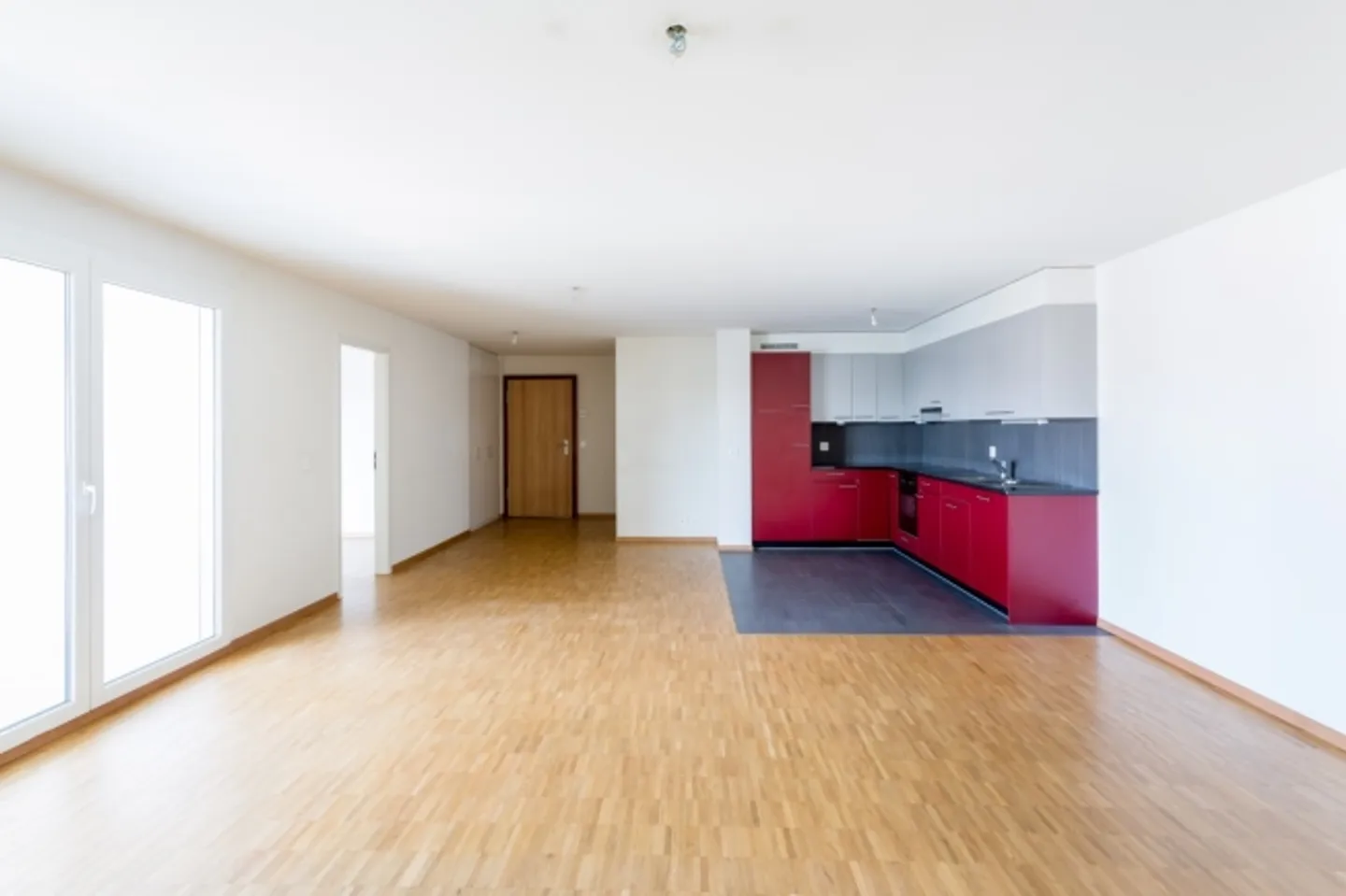Schönes, sehr geräumiges und modernes Apartment - Photo 3 sur 10