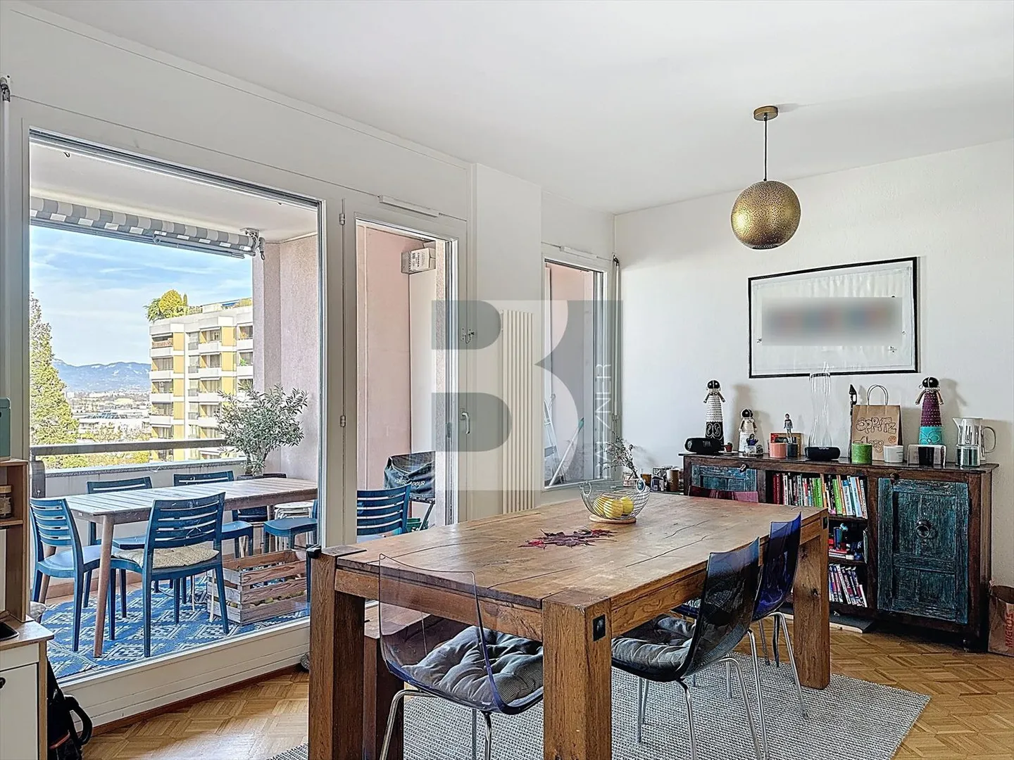 Appartement 5 pièces - Photo 2 sur 8