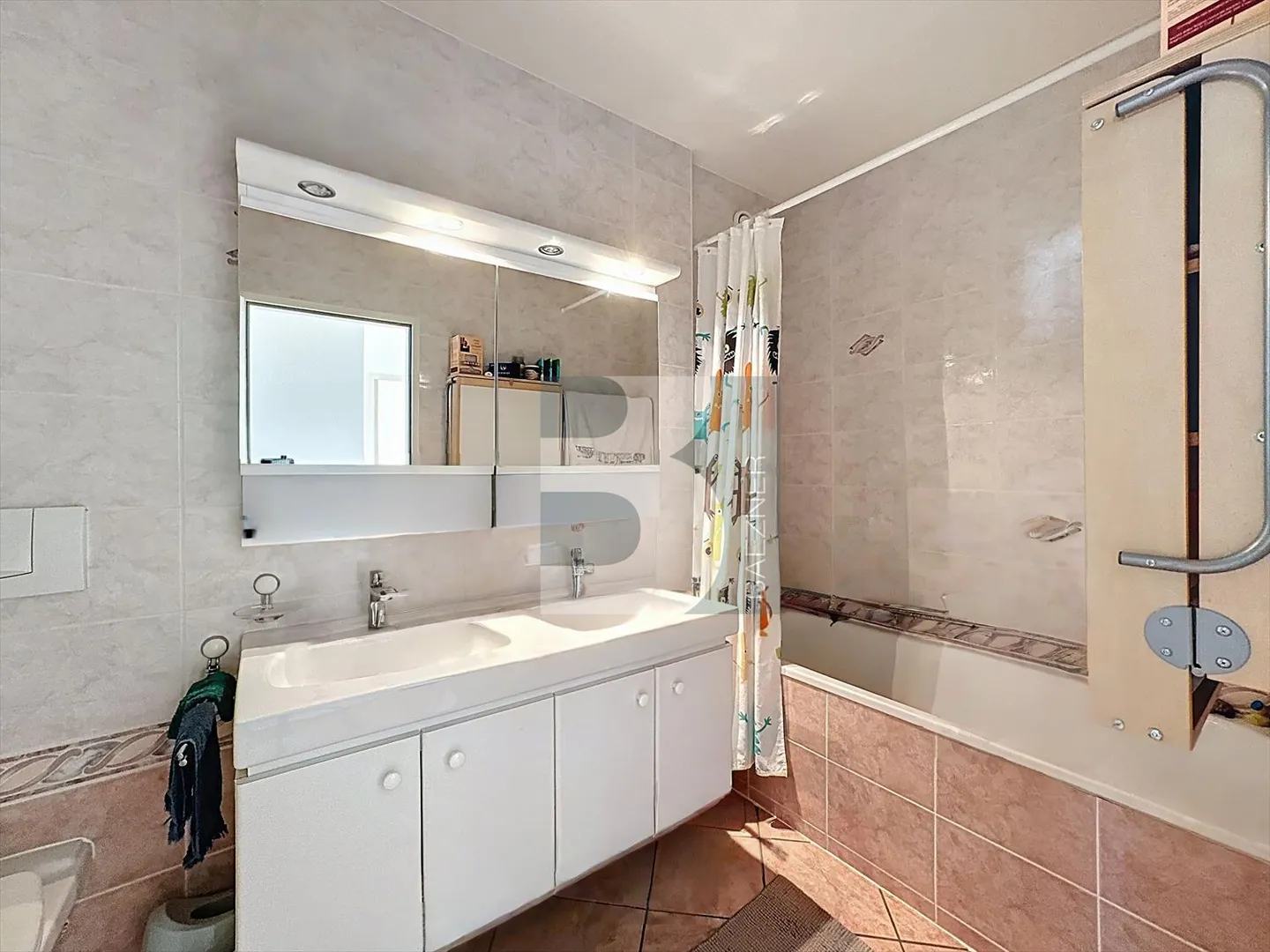 Appartement 5 pièces - Photo 6 sur 8