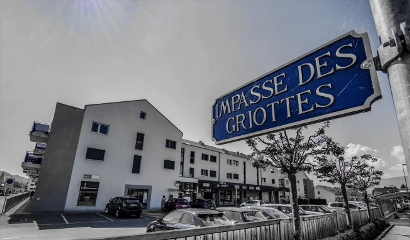 Schönes, sehr geräumiges und modernes Apartment - Photo 10 sur 10