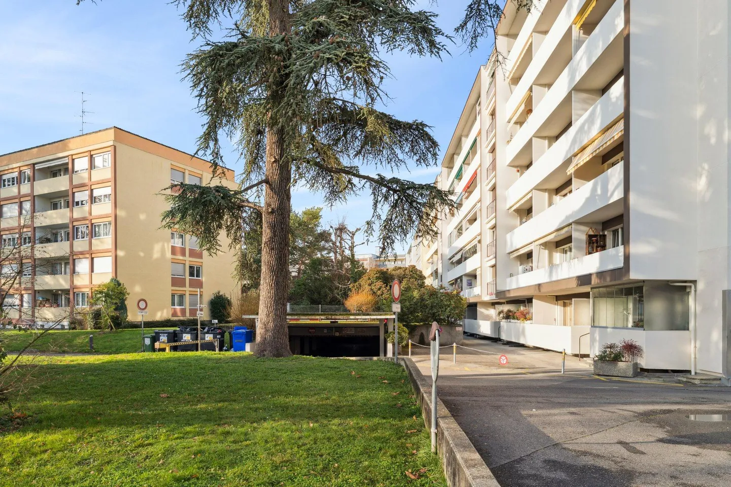 Incantevole appartamento con 3 camere da letto con loggia e vista sul parco - Foto 2 di 7