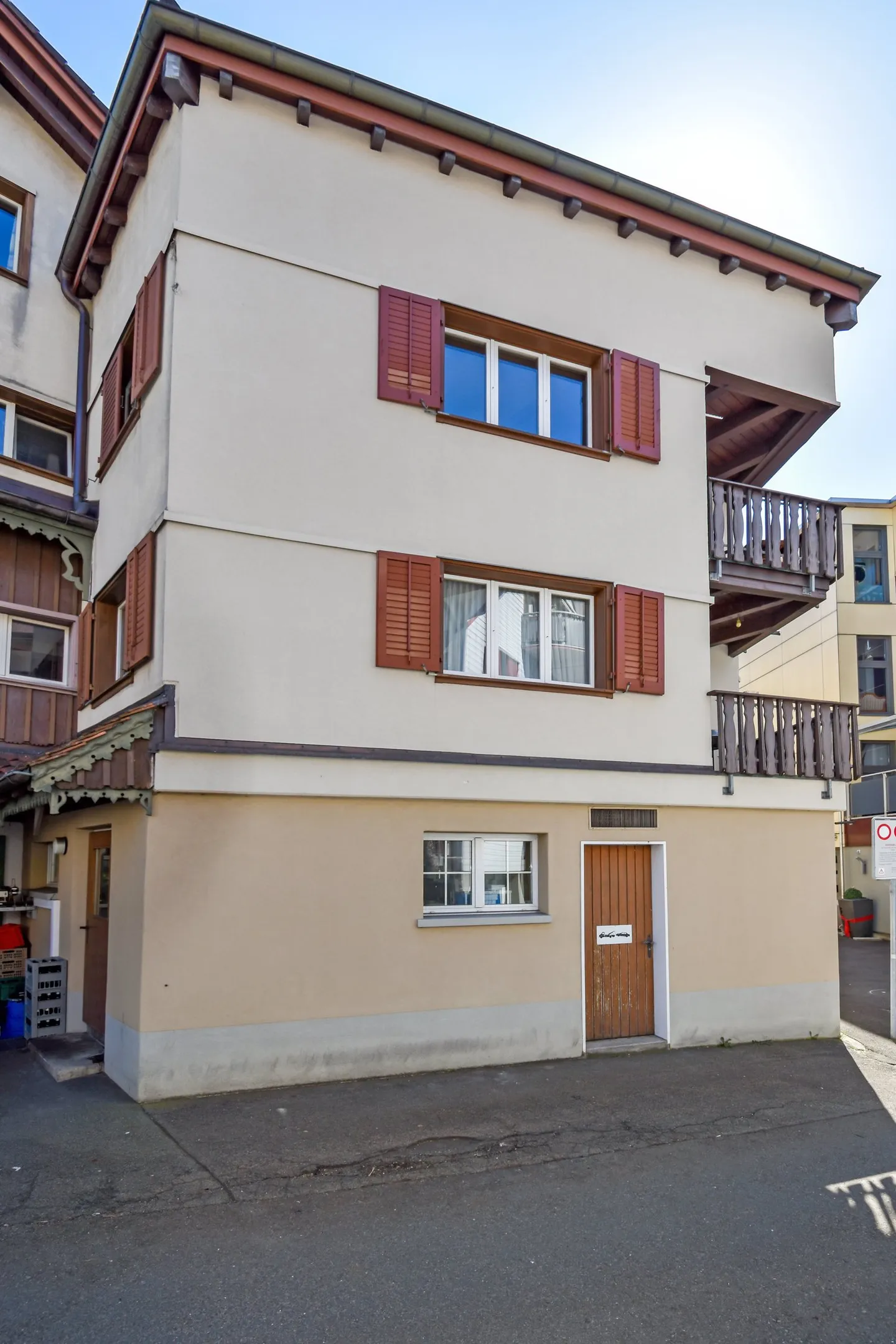 Casa e locanda nel centro di Einsiedeln con un rendimento interessante - Foto 3 di 4