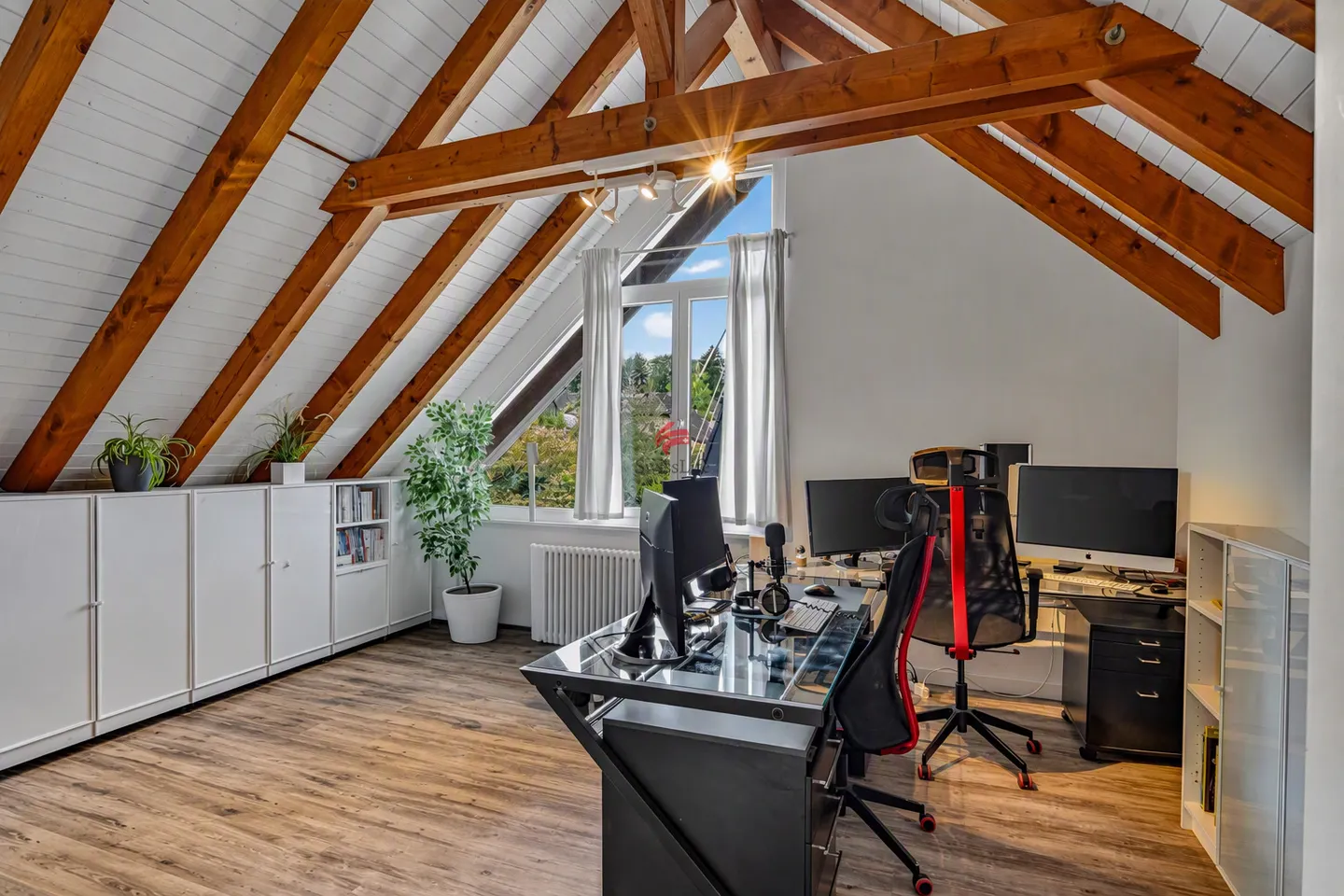 Charmantes Familienhaus mit Garten - Foto 6 von 10