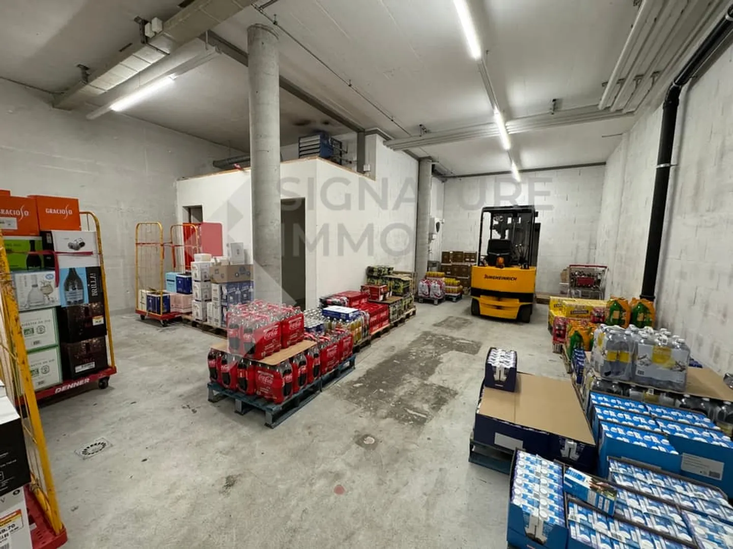 Local commercial idéalement placé - Photo 1 sur 6
