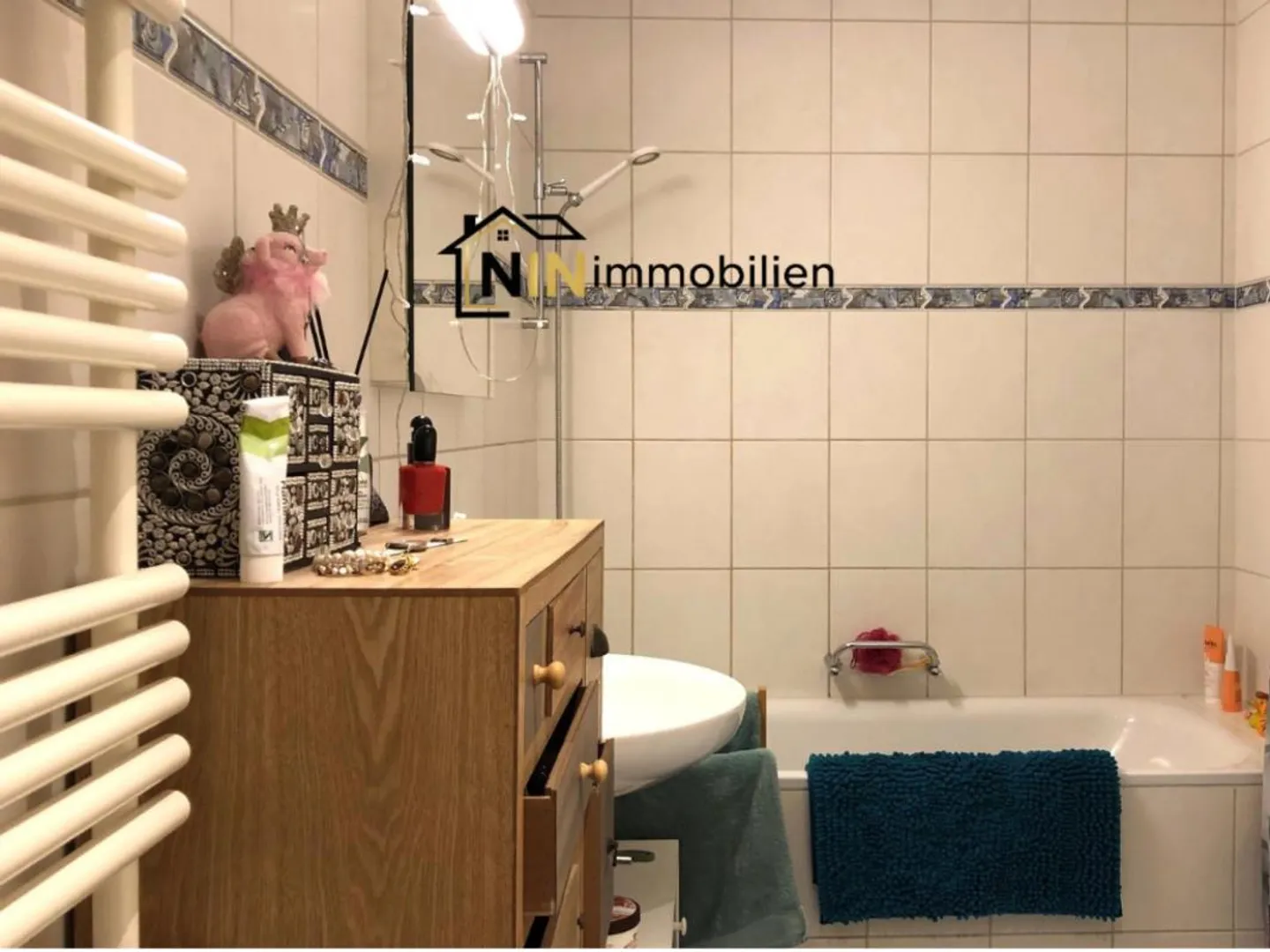 Nobile e ristrutturato con balcone - Foto 5 di 9