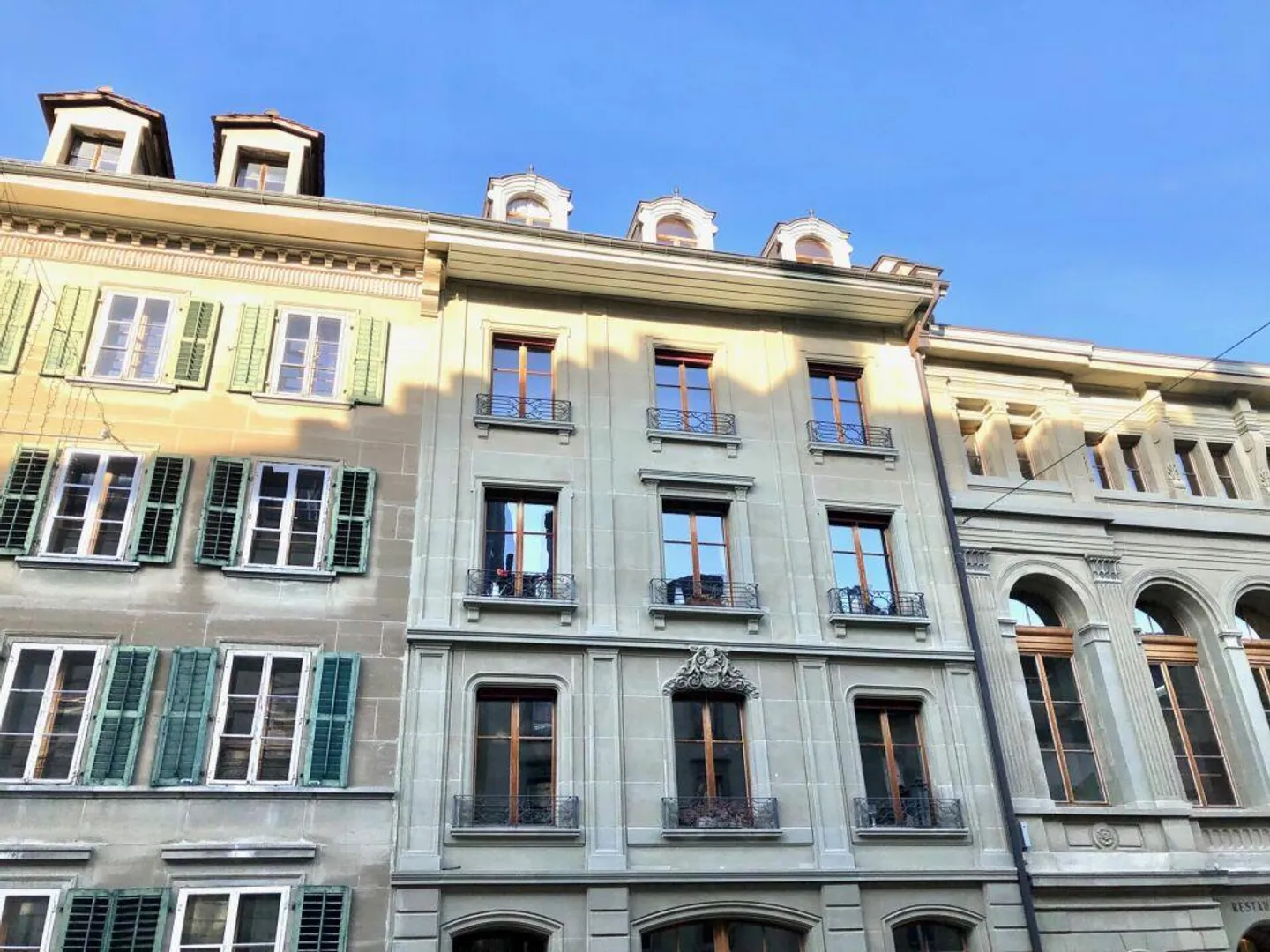 Nobile e ristrutturato con balcone - Foto 8 di 9