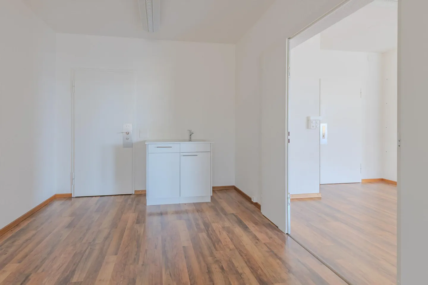 Modern office spaces in the heart of Biel - available immediately! - Photo 4 of 5