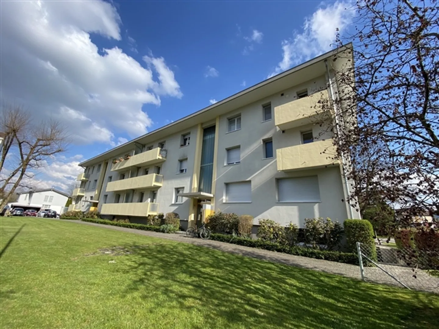 Centrale, Affascinante, La Tua Nuova Casa - Aarberg Ti Aspetta! - Foto 1 di 9