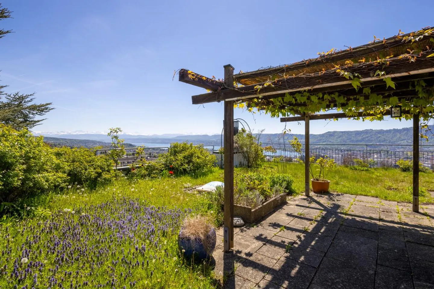 Zürichberg: urban living with spectacular rooftop terrace - Photo 5 of 7
