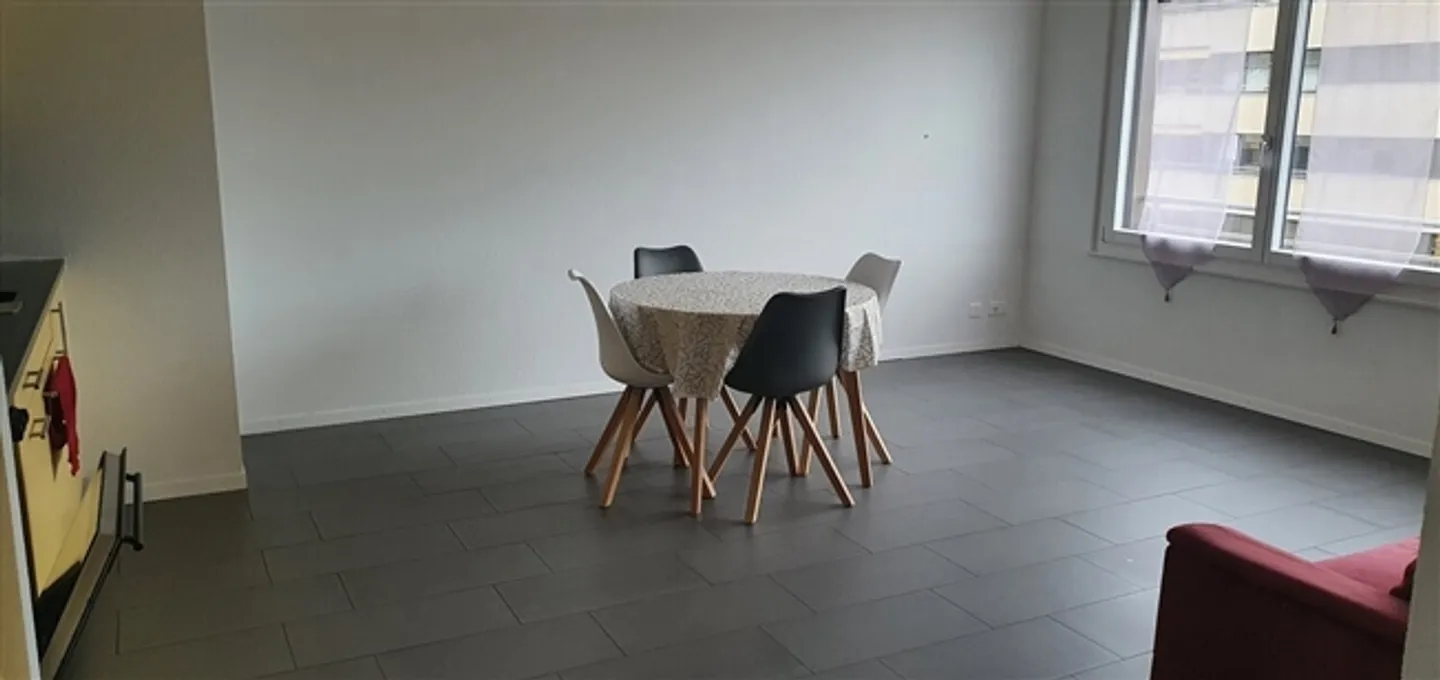 "NEL CENTRO CITTADINO! Bellissimo appartamento di 2 1/2 stanze" - Foto 3 di 4