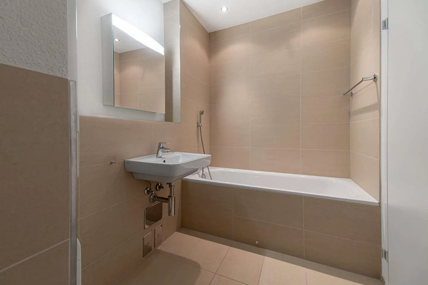 Appartamento con vista diretta sul lago - Foto 7 di 10