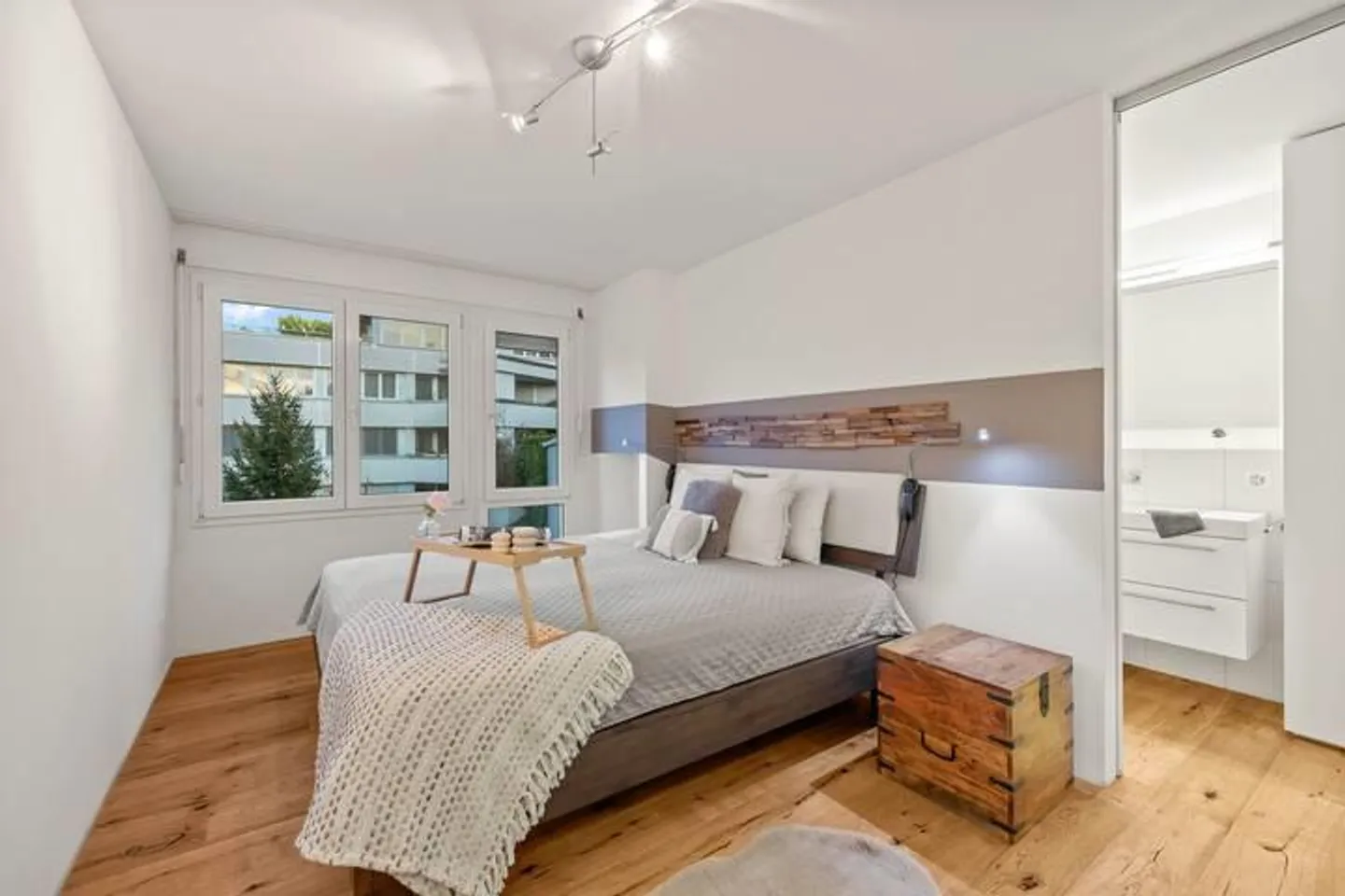 Charmante Wohnung mit Terrasse - Foto 3 von 9