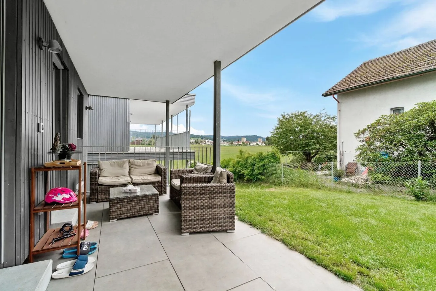 «Neuwertige 4,5-Zimmer-Maisonette mit eigenem Garten» - Foto 2 von 13