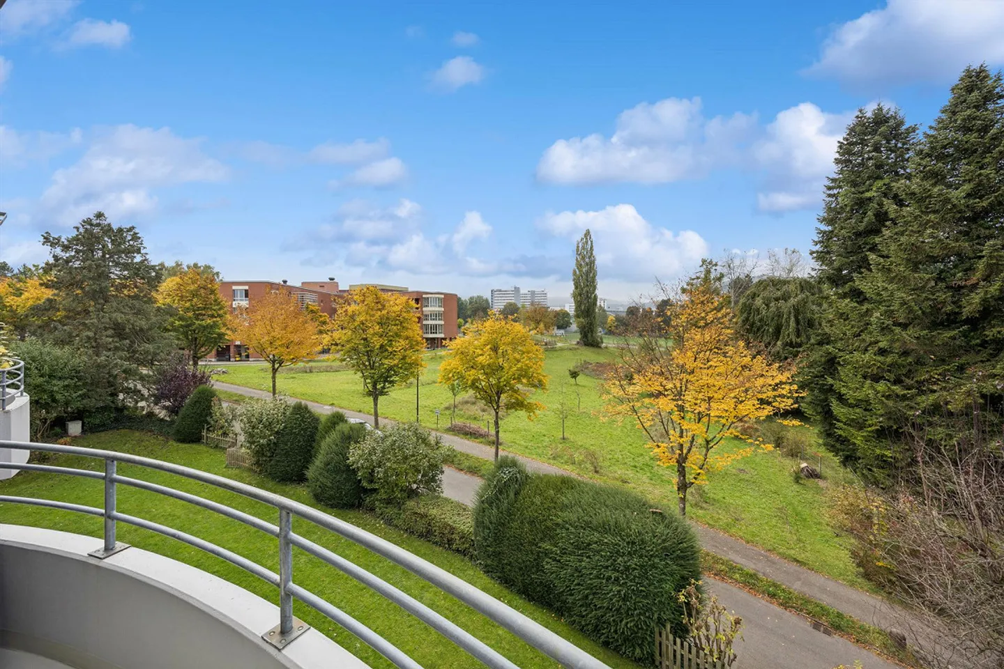 Duplex 5.5-room penthouse with beautiful panoramic view - Photo 6 of 19