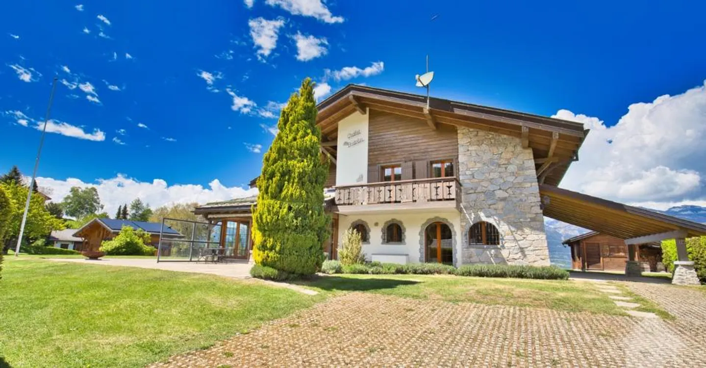 Chalet Charmant avec Vue Panoramique - Photo 4 sur 12