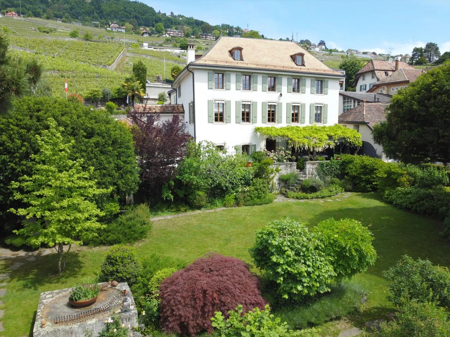 Elegant historic property with stunning lake views - Photo 1 of 13