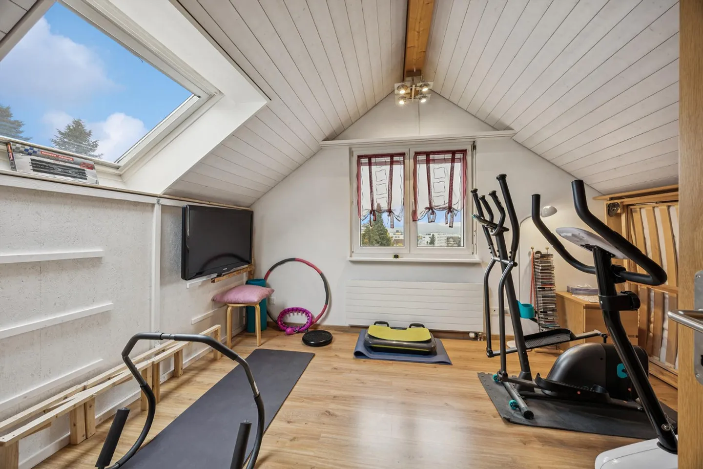 Duplex 5.5-room penthouse with beautiful panoramic view - Photo 16 of 19