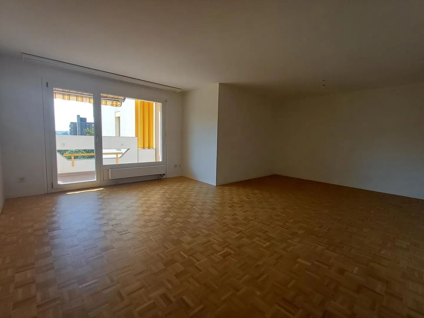 Appartamento 3½ locali di circa 90 m² al 4° piano - Foto 2 di 3