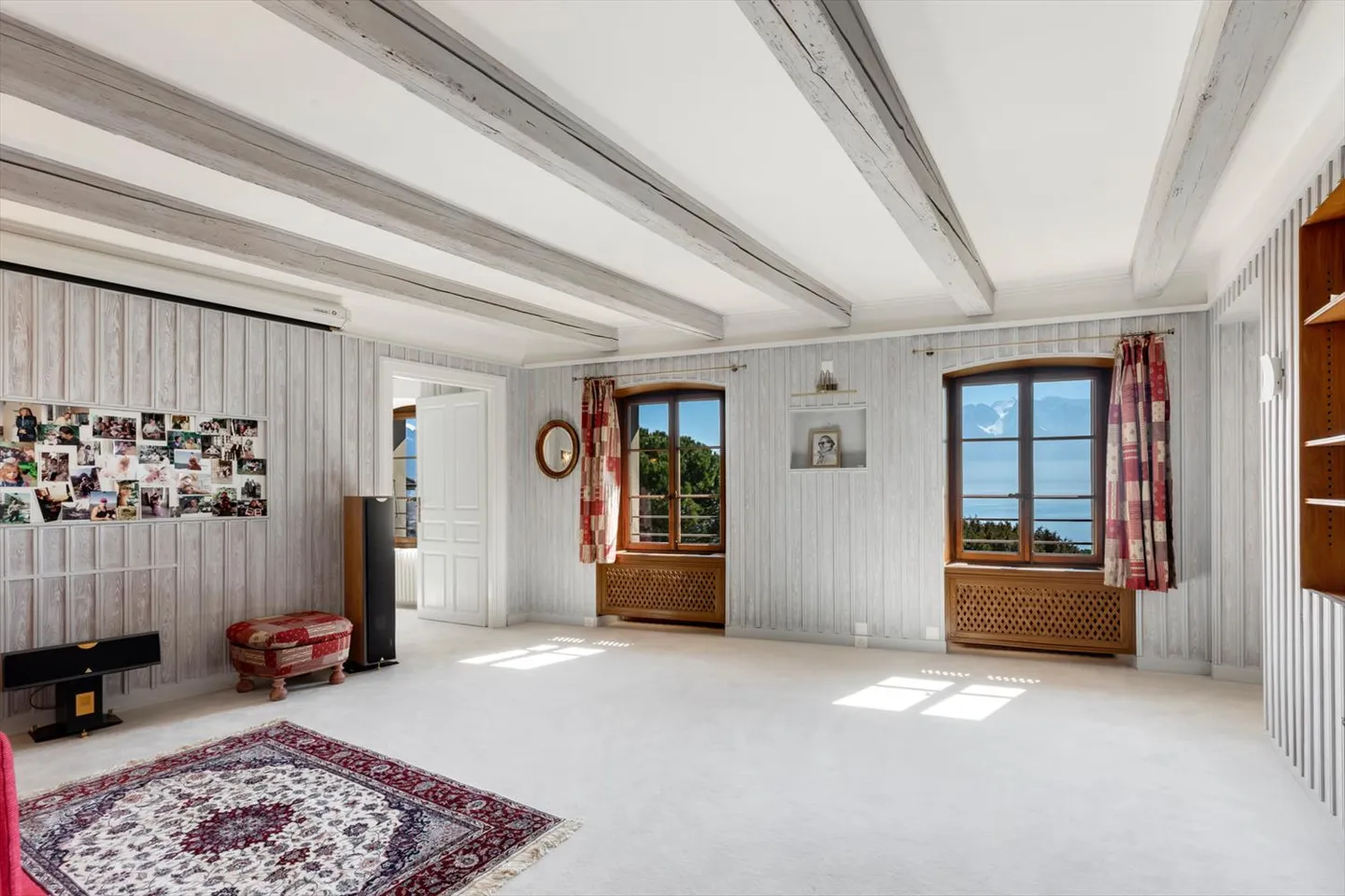 Elegant historic property with stunning lake views - Photo 6 of 13