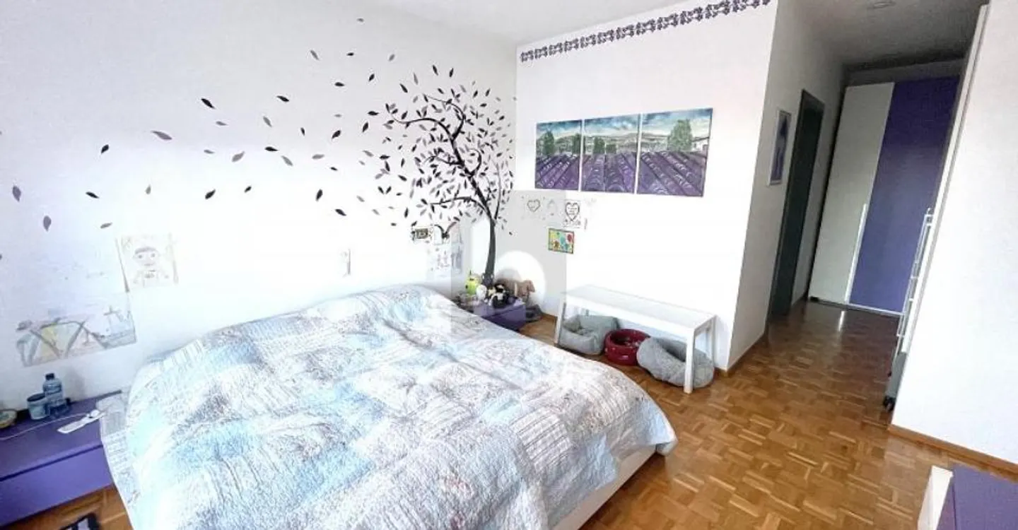 VERY SPACIOUS AND BRIGHT TWO-FAMILY HOUSE WITH GARDEN - Photo 2 of 6