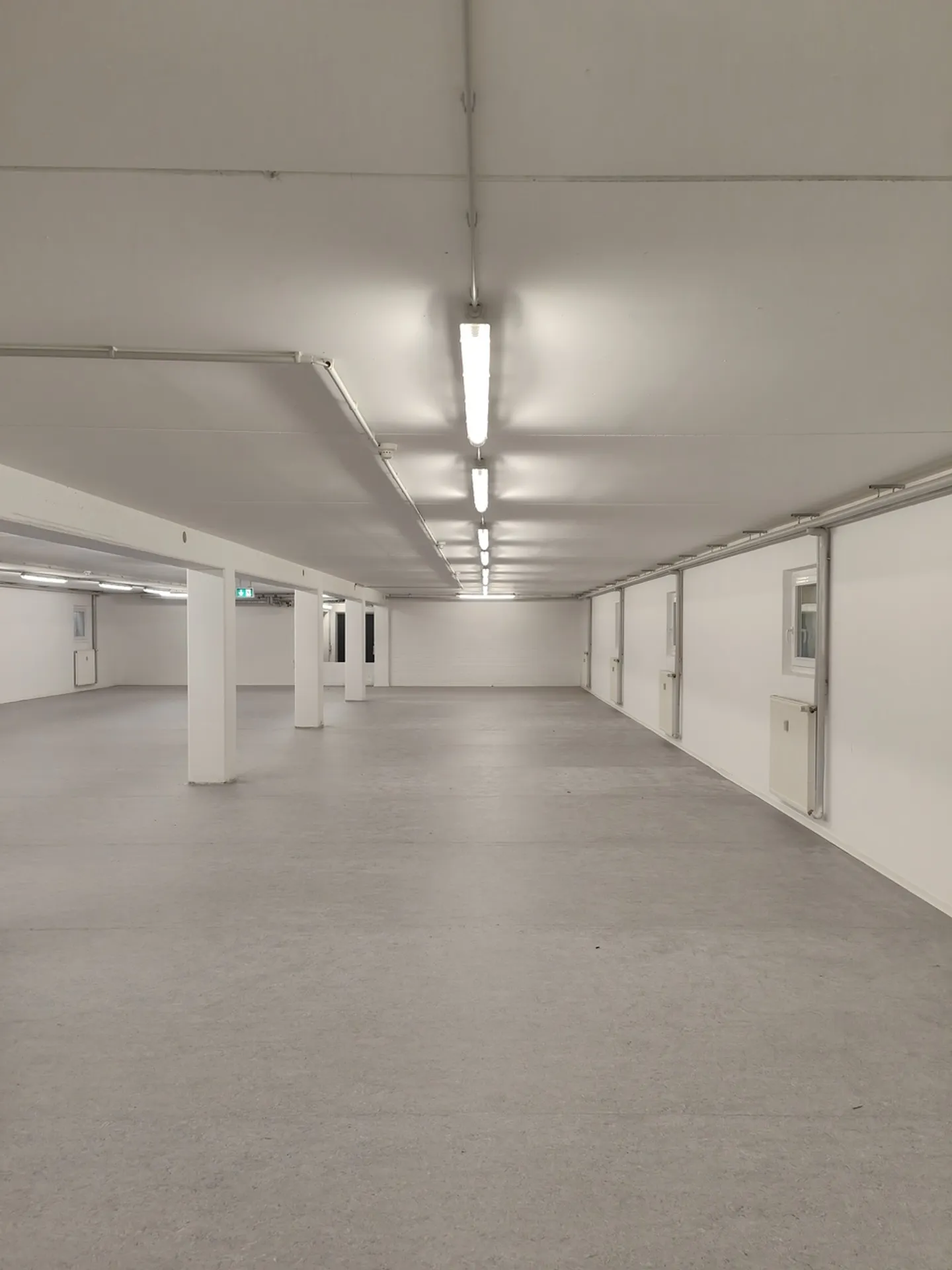 Espace de stockage de 384m2 Cologne - Colonia-Allee 13 - Photo 4 sur 13