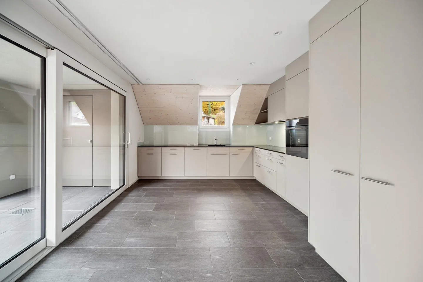 Appartamento duplex moderno di 4,5 locali - Foto 1 di 15