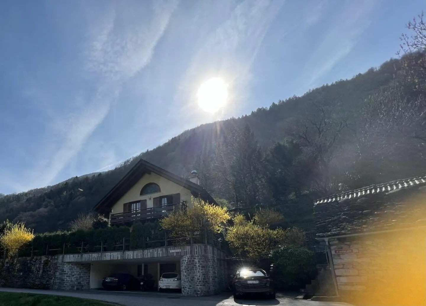 Casa monofamiliare con rustico e terreno - Foto 1 di 14
