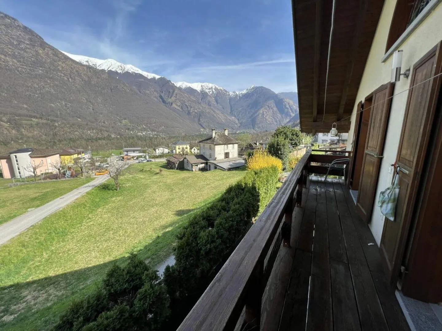Casa monofamiliare con rustico e terreno - Foto 6 di 14
