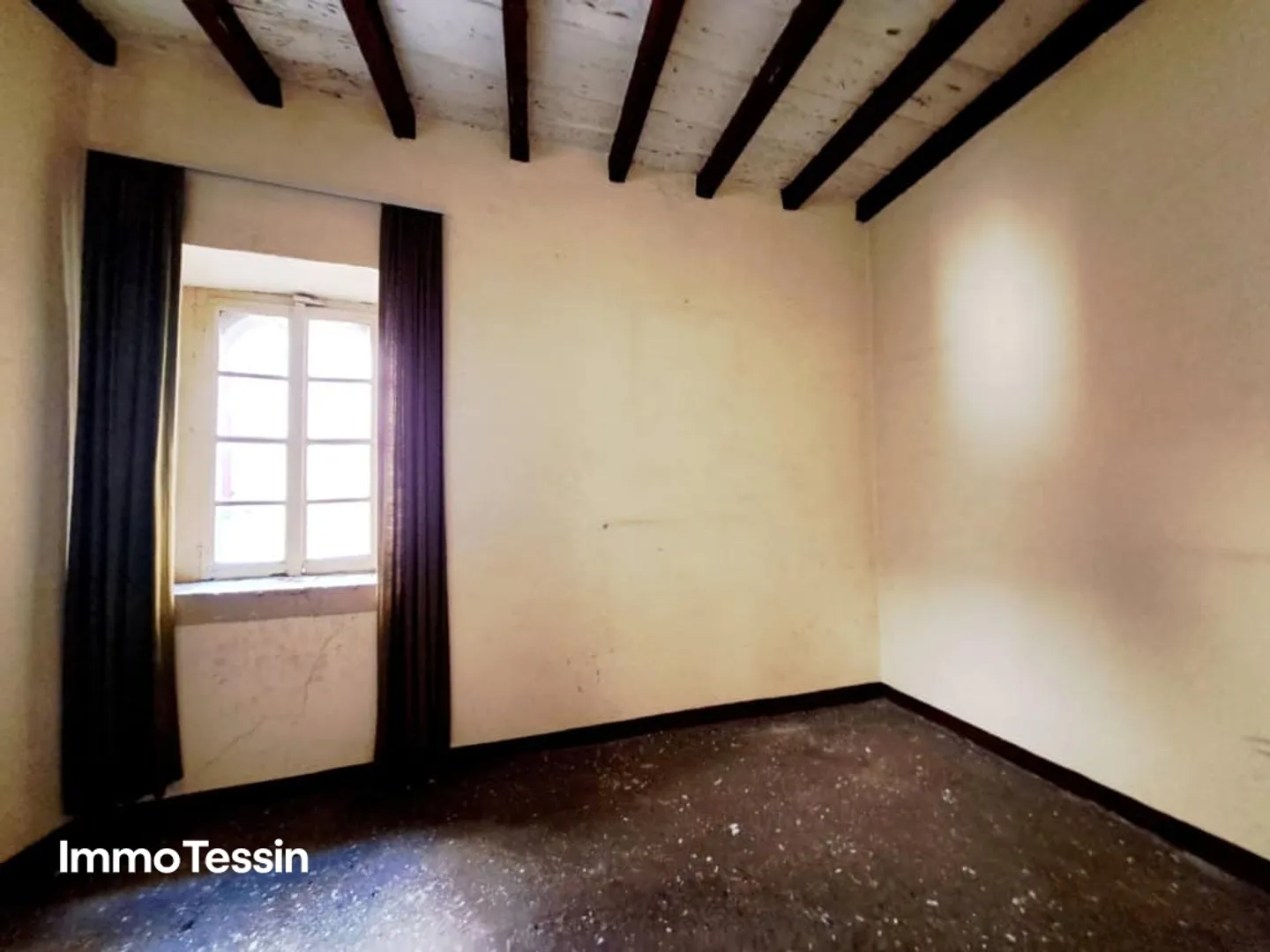 UNIQUE: Renovation project on the famous promenade of Morcote in the historic center - Photo 8 of 13