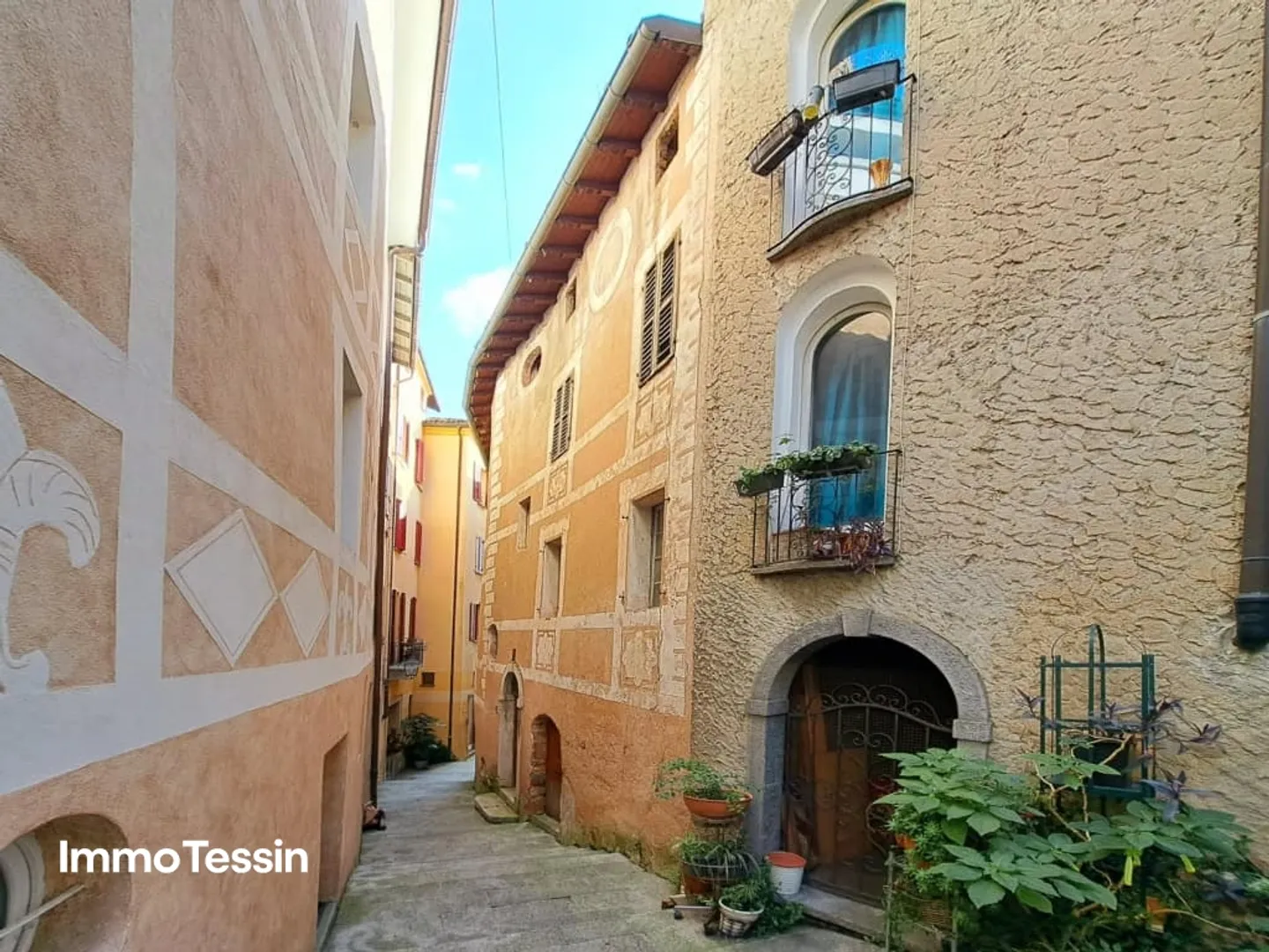 UNIQUE: Renovation project on the famous promenade of Morcote in the historic center - Photo 5 of 13