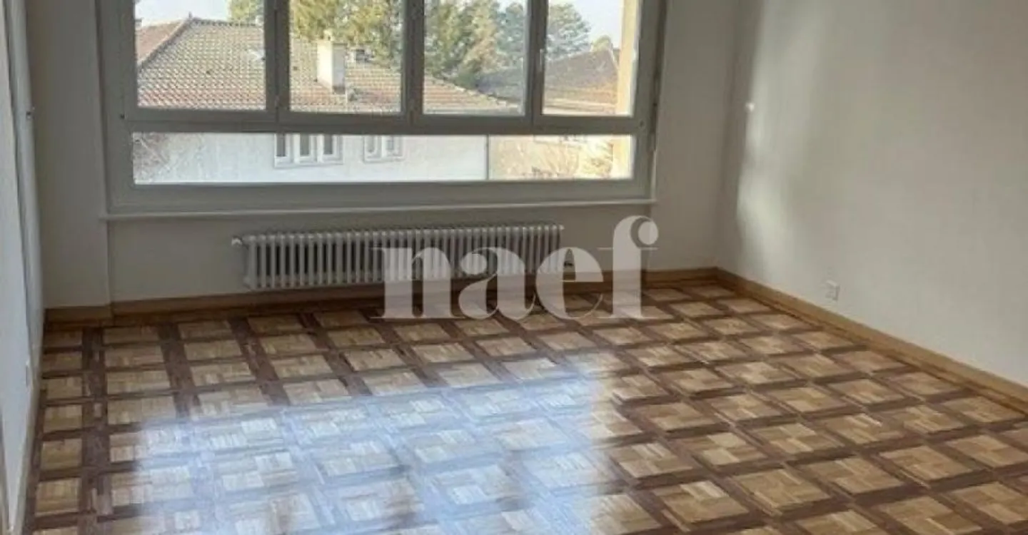 Apartment - Photo 3 of 10
