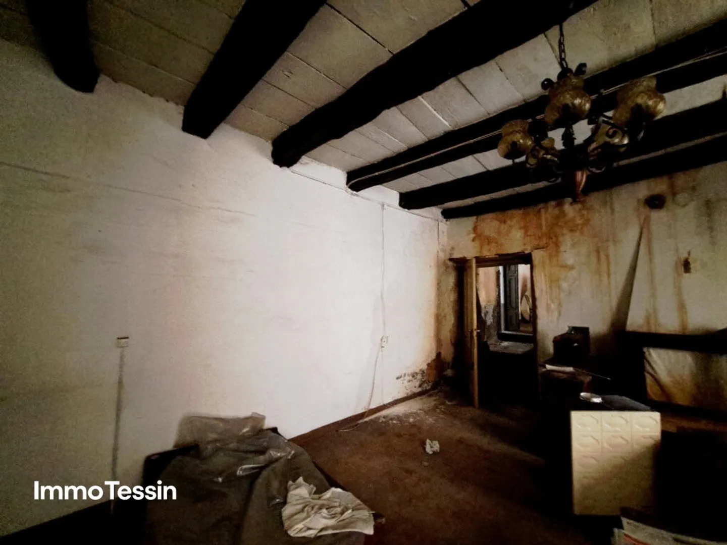 UNIQUE: Renovation project on the famous promenade of Morcote in the historic center - Photo 9 of 13