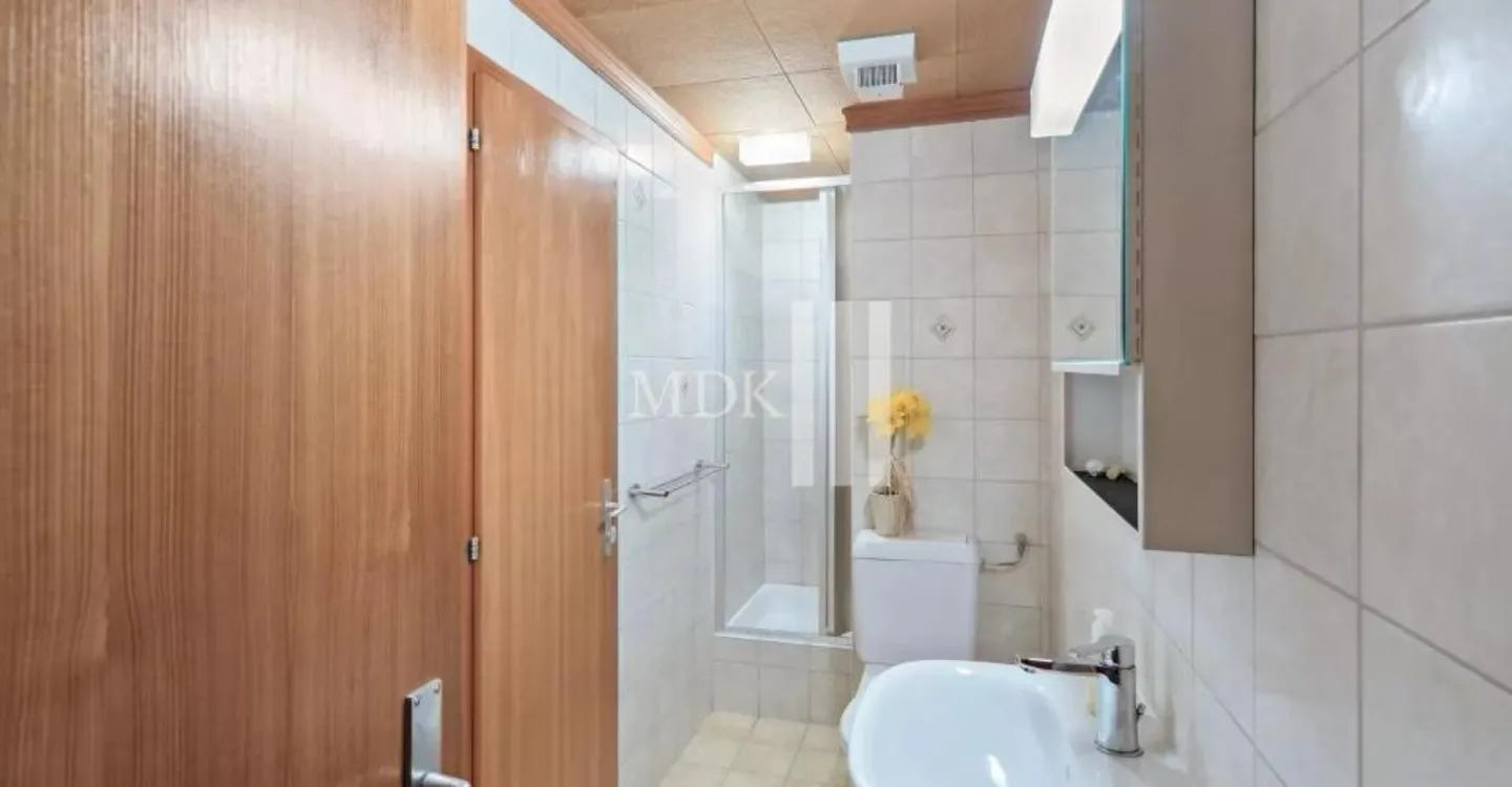 Chalet with Spacious Potential - Photo 5 of 12