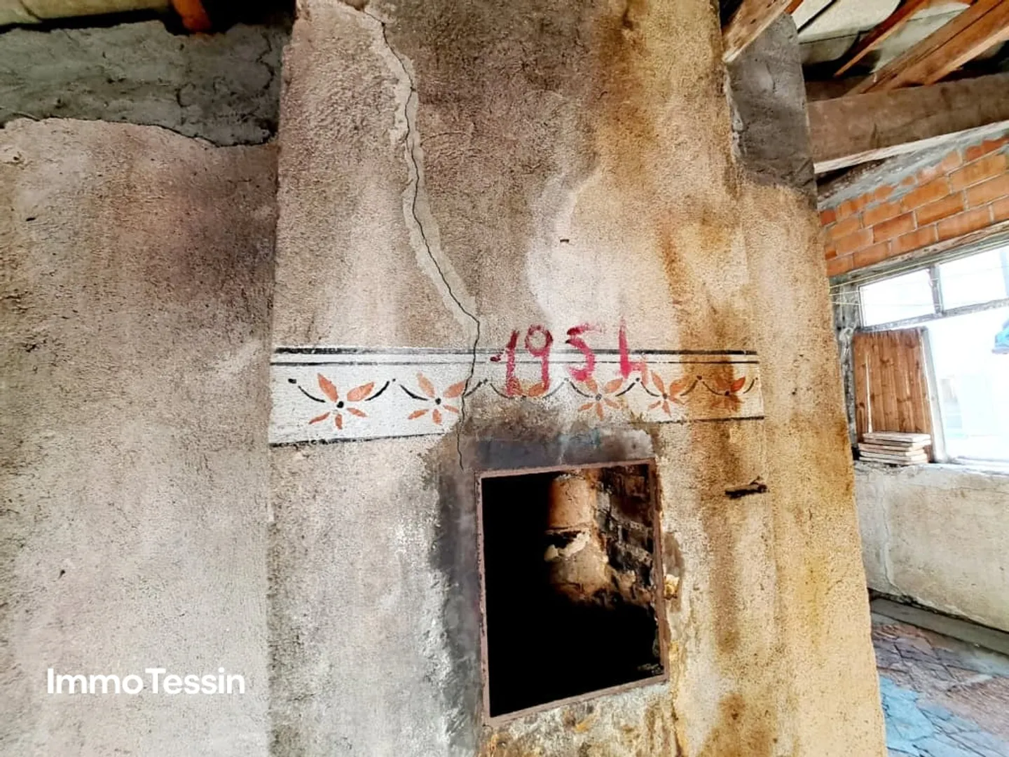 UNIQUE: Renovation project on the famous promenade of Morcote in the historic center - Photo 12 of 13