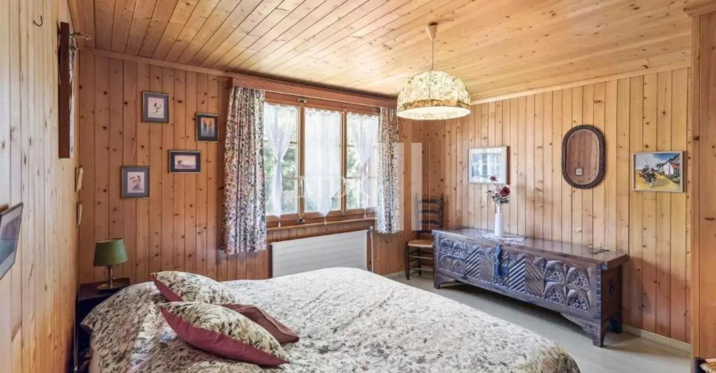 Chalet with Spacious Potential - Photo 6 of 12