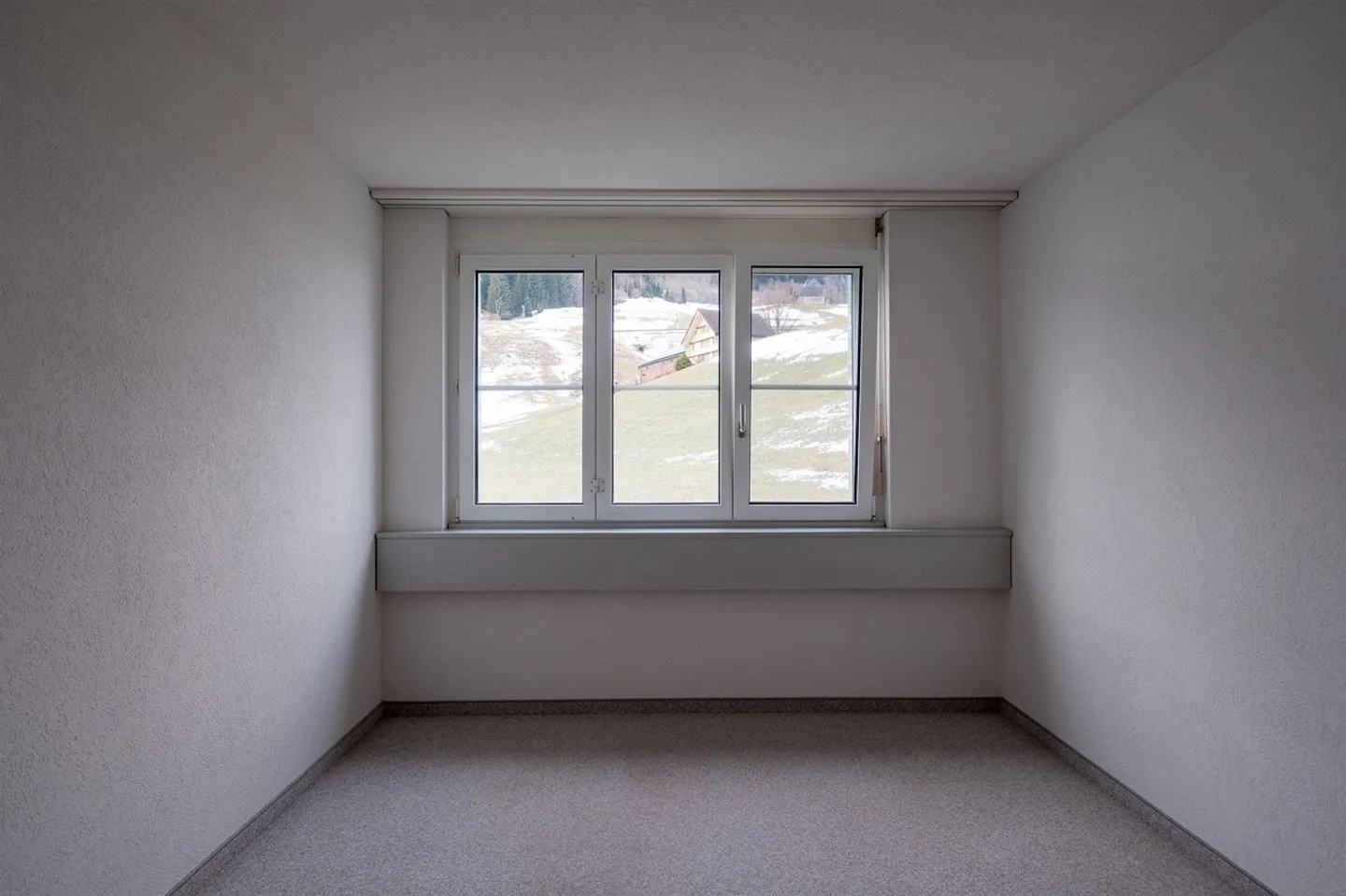 Appartement lumineux de 4,5 pièces avec balcon - Photo 8 sur 15