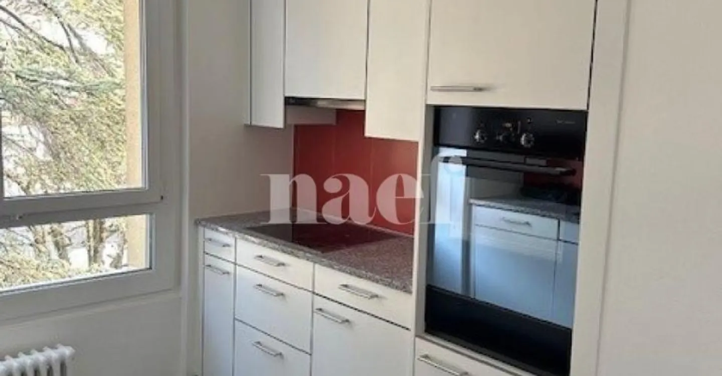 Apartment - Photo 9 of 10