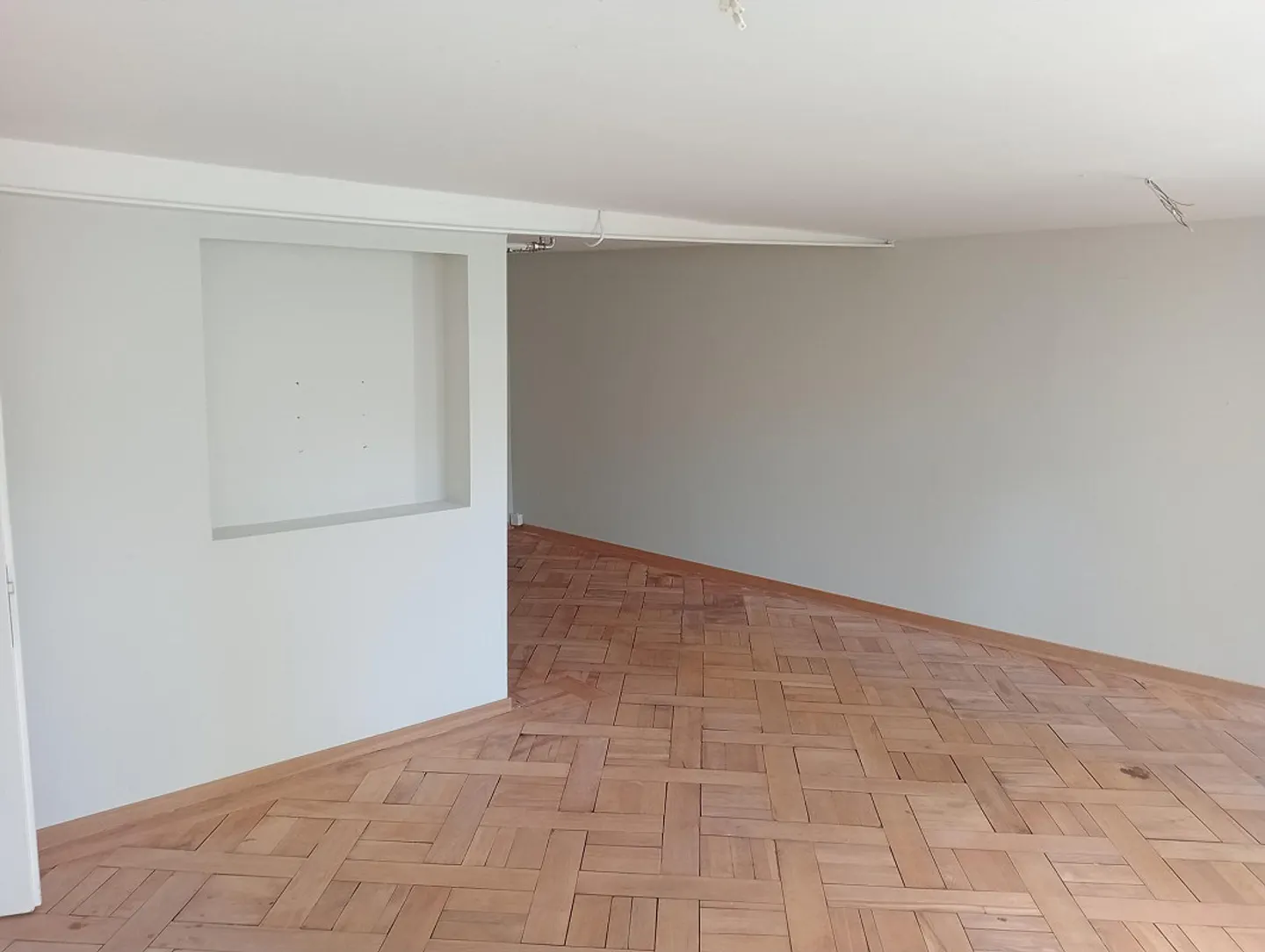 Espace de bureau ou d'atelier à louer - Photo 2 sur 5