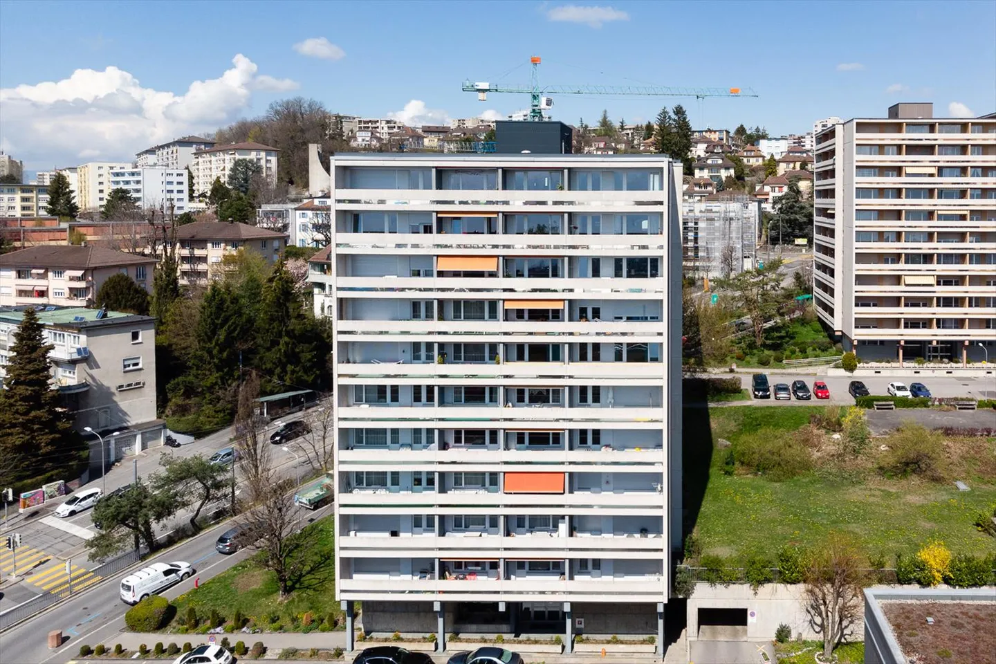 Your new home, close to shops and without deposit! - Photo 3 of 4