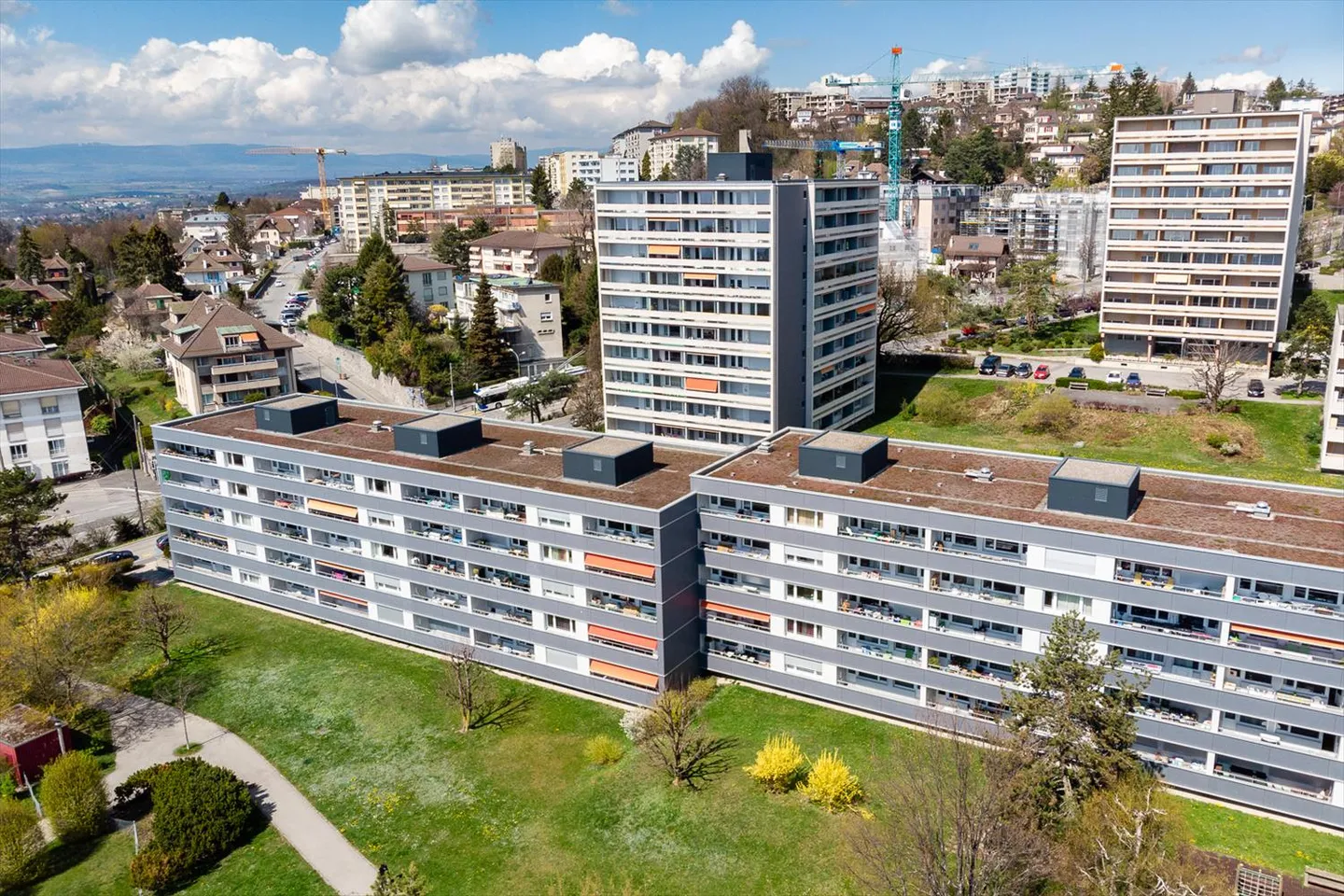 Your new home, close to shops and without deposit! - Photo 4 of 4