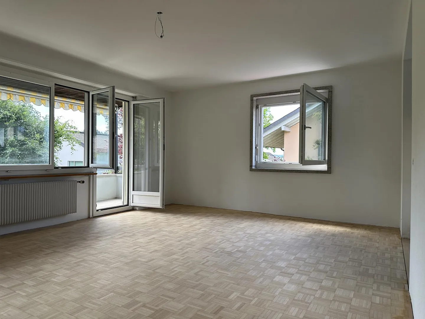 Bijou entièrement rénové à tomber amoureux – avec balcon et jardin - Photo 2 sur 26