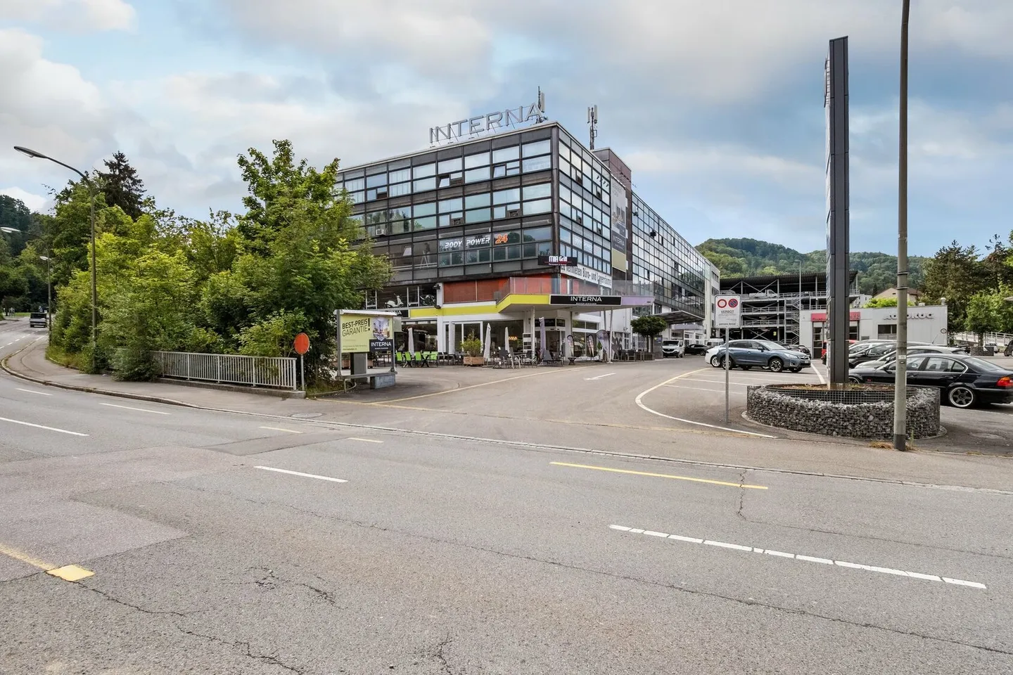 Mischgenutztes Gebäude mieten - Foto 1 von 7