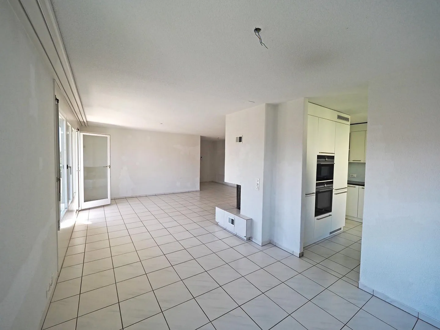 4.5 Zimmer Wohnung - Foto 2 von 10