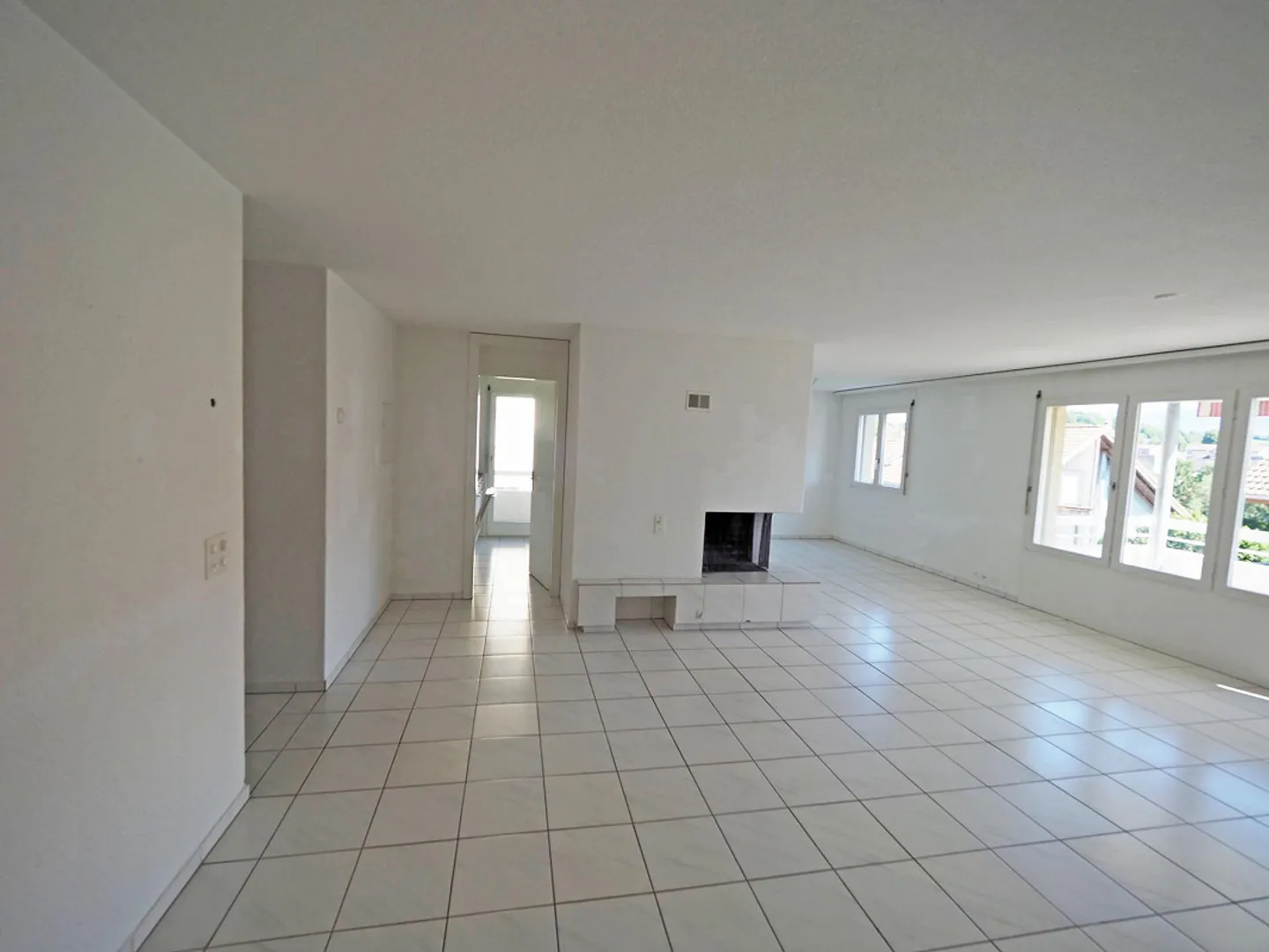 4.5 Zimmer Wohnung - Foto 3 von 10