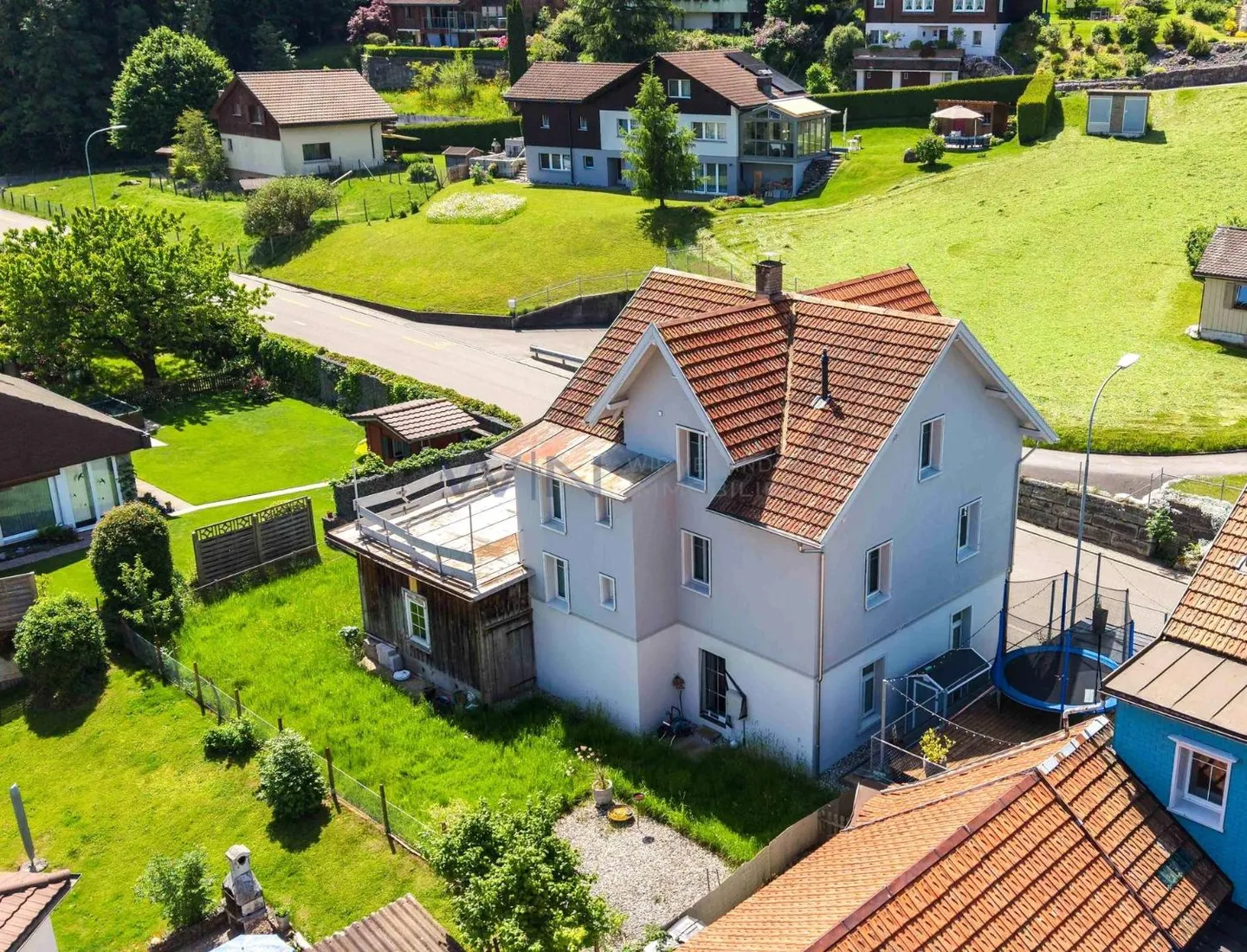 Renoviertes Haus mit Garten - Foto 3 von 10