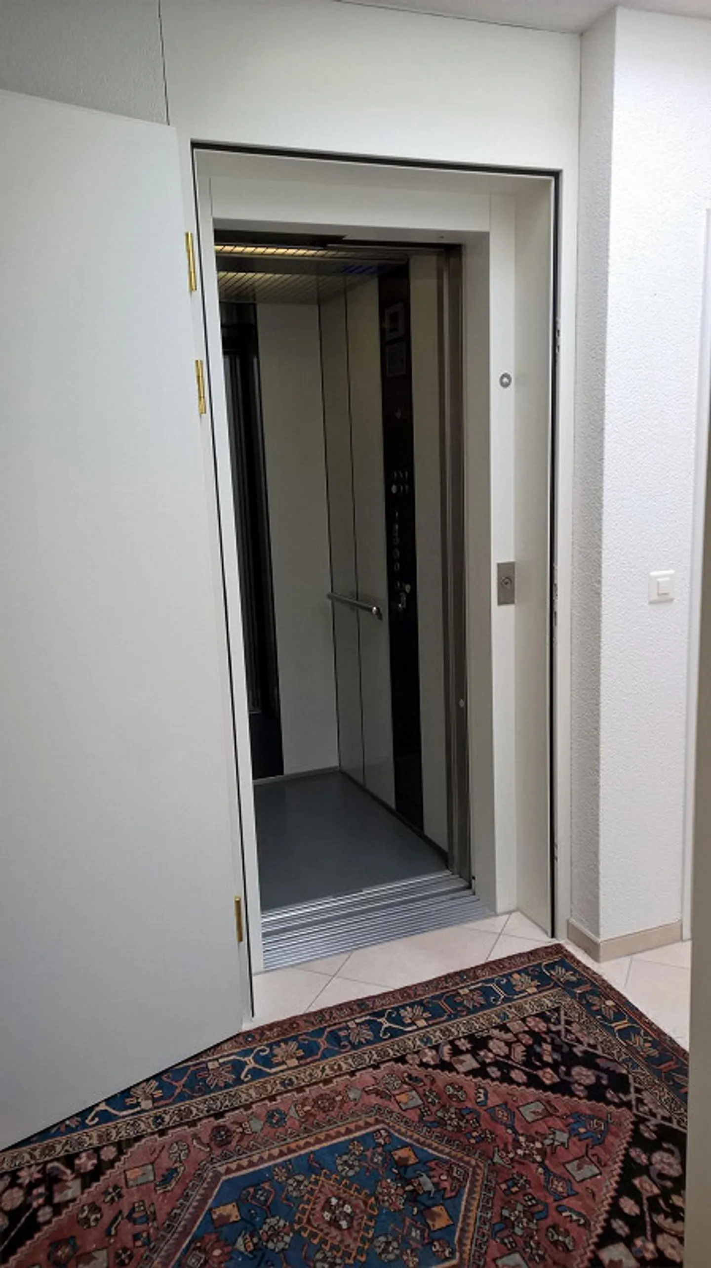 DIRECTAMENTE NELL'APPARTAMENTO CON L'ASCENSORE - Foto 9 di 9