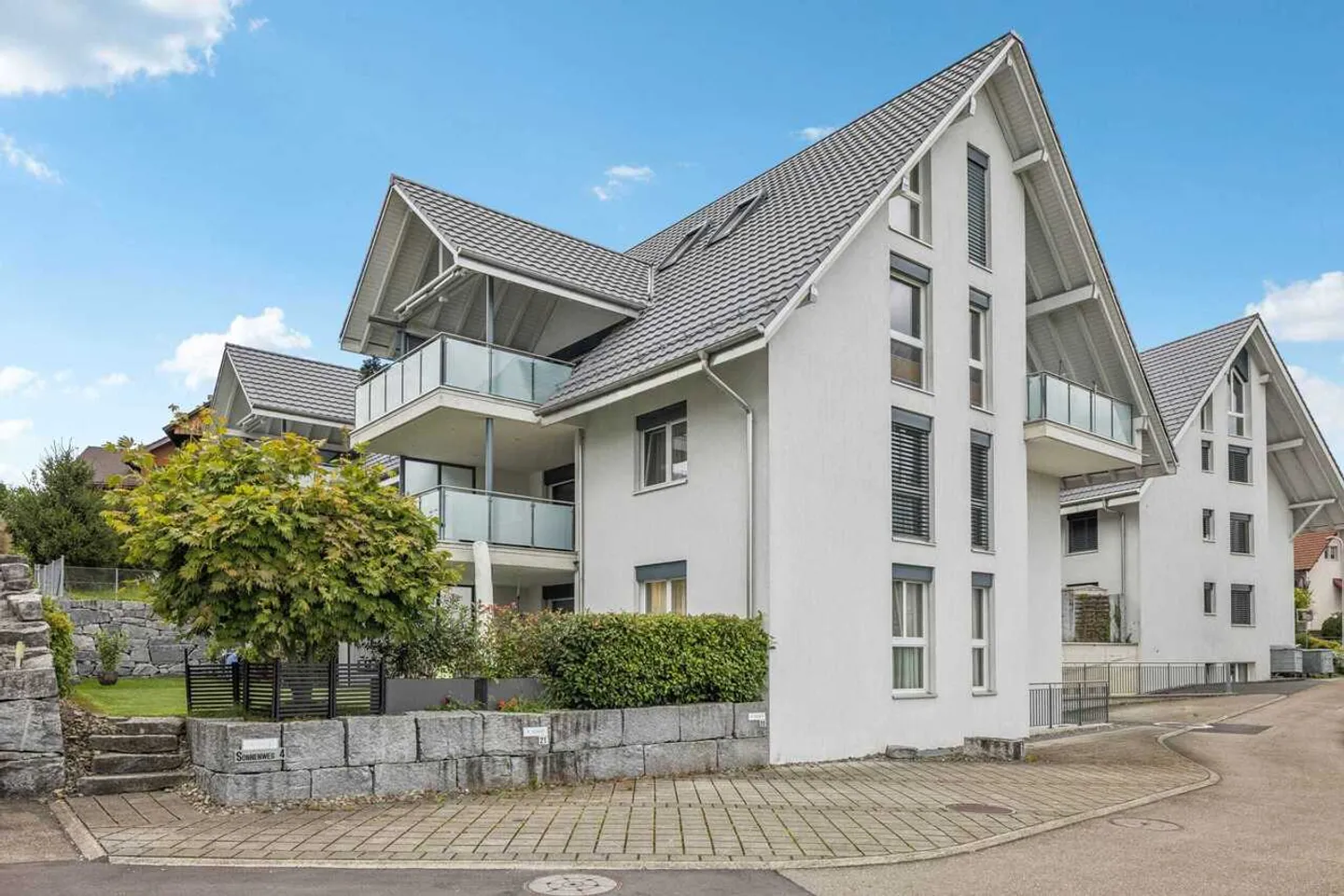 Grosszügige 5.5-Zimmer-Gartenwohnung in Abtwil – frisch renoviert und bezugsbereit - Foto 2 von 13