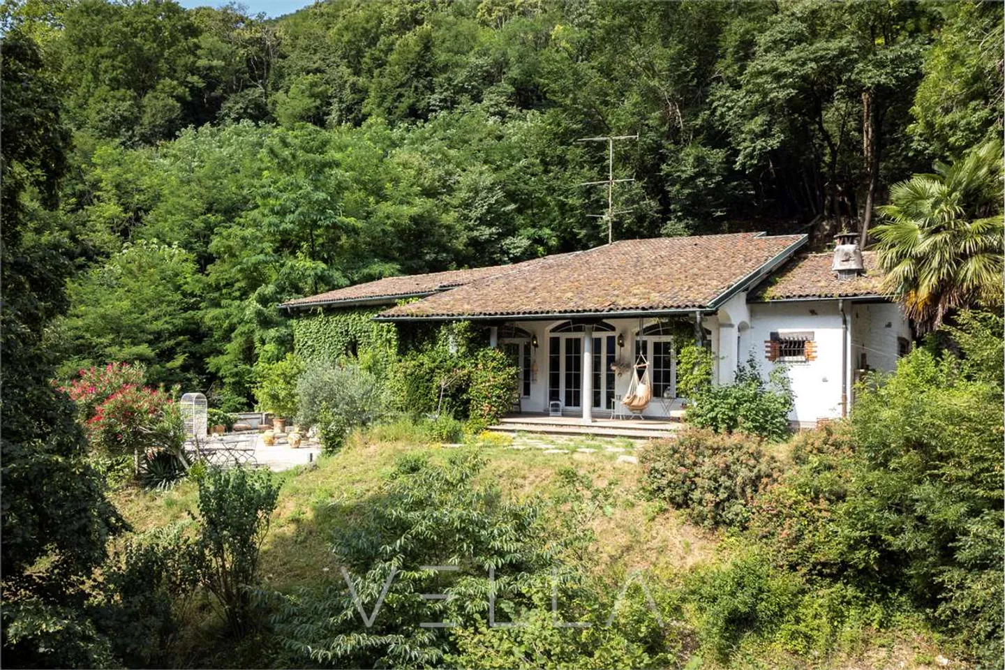 Un'oasi di charme con vista mozzafiato - Foto 3 di 10